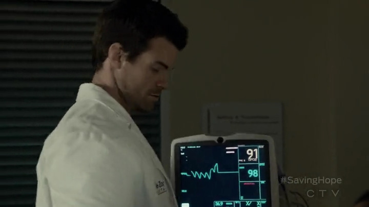 VampireDiariesWorld-dot-org_SavingHope2x03-2188.jpg