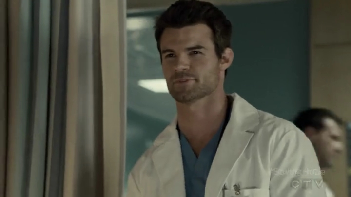 VampireDiariesWorld-dot-org_SavingHope2x03-2223.jpg