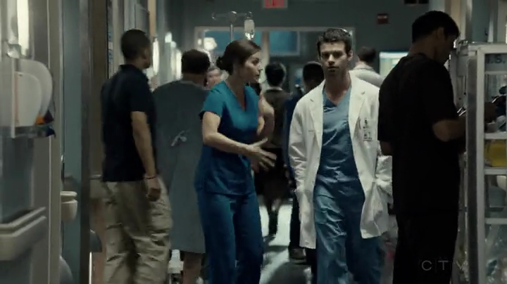 VampireDiariesWorld-dot-org_SavingHope2x03-2284.jpg