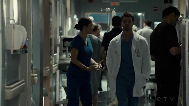 VampireDiariesWorld-dot-org_SavingHope2x03-2285.jpg