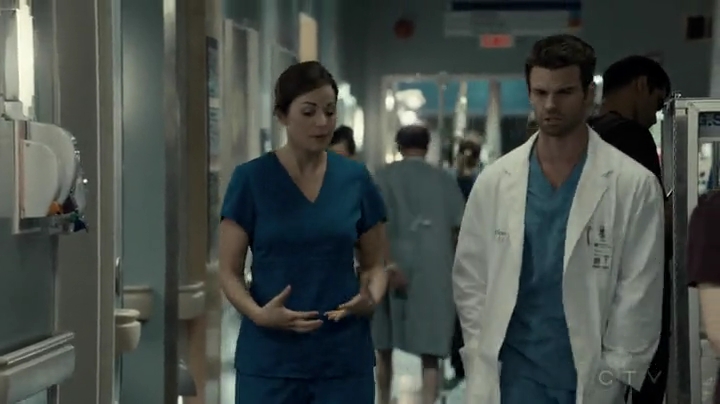 VampireDiariesWorld-dot-org_SavingHope2x03-2289.jpg