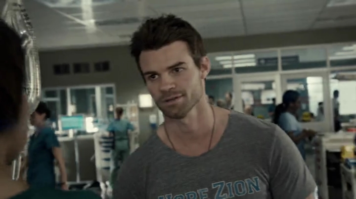 VampireDiariesWorld-dot-org_SavingHope2x04-0197.jpg