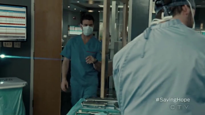 VampireDiariesWorld-dot-org_SavingHope2x04-0282.jpg