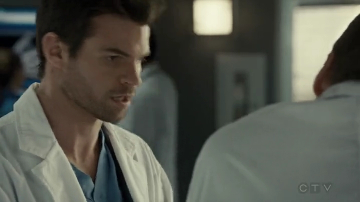 VampireDiariesWorld-dot-org_SavingHope2x04-0355.jpg