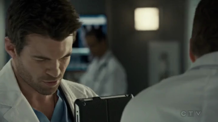 VampireDiariesWorld-dot-org_SavingHope2x04-0377.jpg