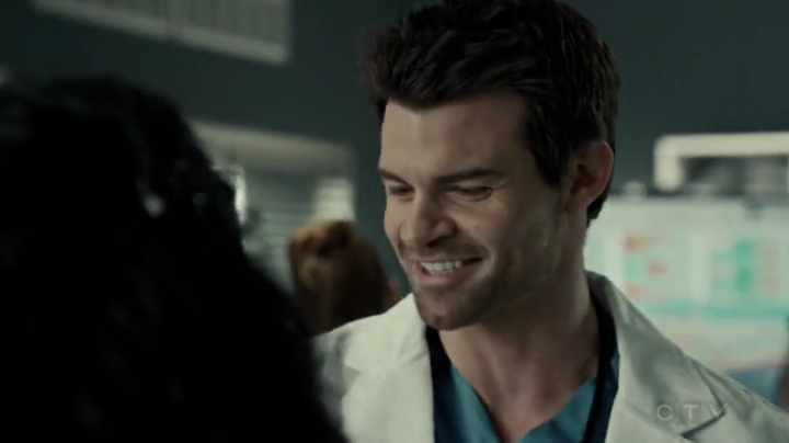 VampireDiariesWorld-dot-org_SavingHope2x04-0542.jpg