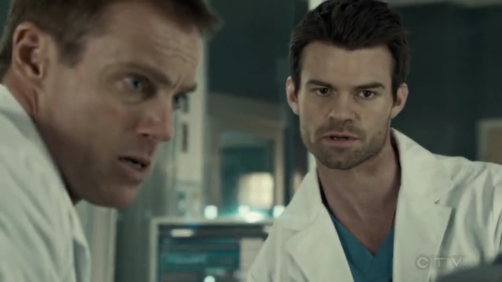 VampireDiariesWorld-dot-org_SavingHope2x04-0634.jpg