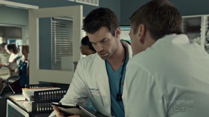 VampireDiariesWorld-dot-org_SavingHope2x04-0727.jpg