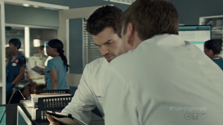 VampireDiariesWorld-dot-org_SavingHope2x04-0728.jpg