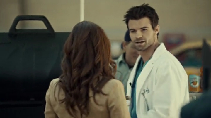 VampireDiariesWorld-dot-org_SavingHope2x04-1140.jpg