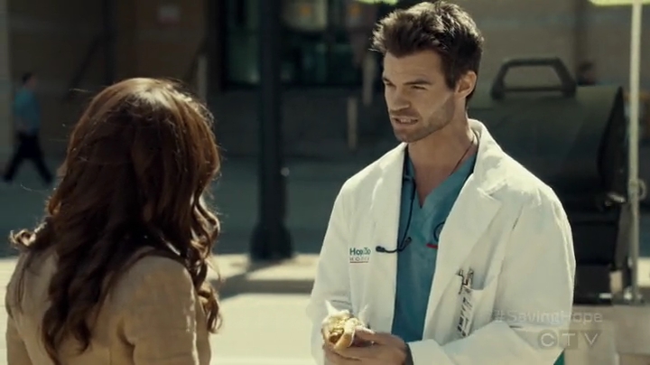 VampireDiariesWorld-dot-org_SavingHope2x04-1178.jpg