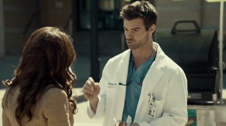 VampireDiariesWorld-dot-org_SavingHope2x04-1179.jpg