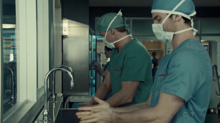 VampireDiariesWorld-dot-org_SavingHope2x04-1333.jpg