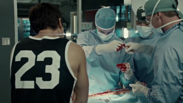 VampireDiariesWorld-dot-org_SavingHope2x04-1533.jpg