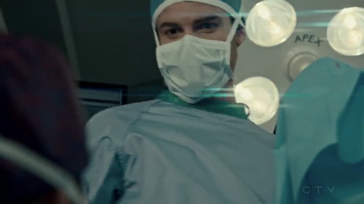 VampireDiariesWorld-dot-org_SavingHope2x04-1592.jpg