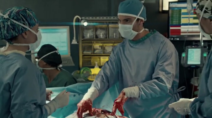 VampireDiariesWorld-dot-org_SavingHope2x04-1907.jpg