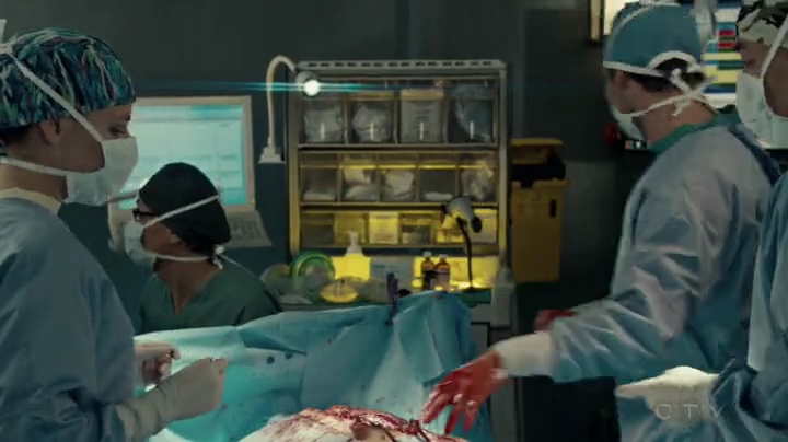 VampireDiariesWorld-dot-org_SavingHope2x04-1908.jpg