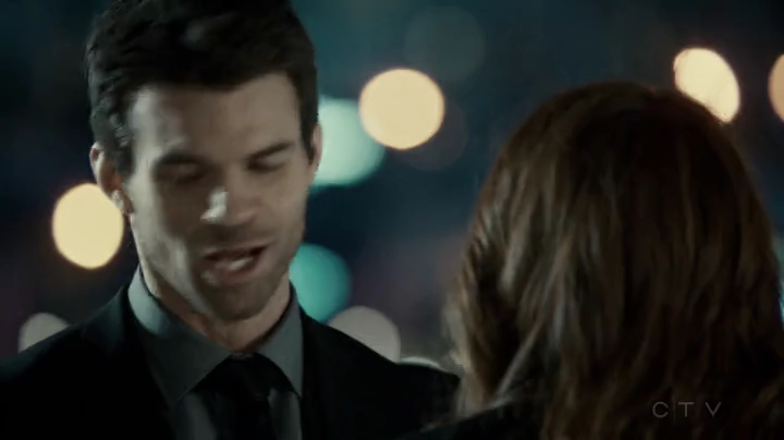 VampireDiariesWorld-dot-org_SavingHope2x04-2308.jpg