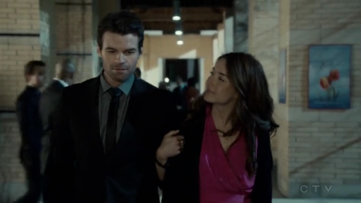 VampireDiariesWorld-dot-org_SavingHope2x04-2362.jpg