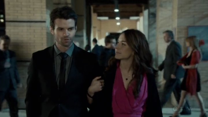 VampireDiariesWorld-dot-org_SavingHope2x04-2363.jpg