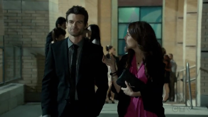 VampireDiariesWorld-dot-org_SavingHope2x04-2462.jpg