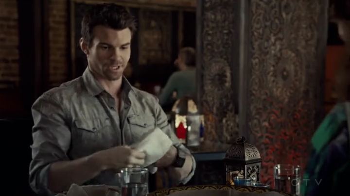 VampireDiariesWorld-dot-org_SavingHope2x05-0555.jpg