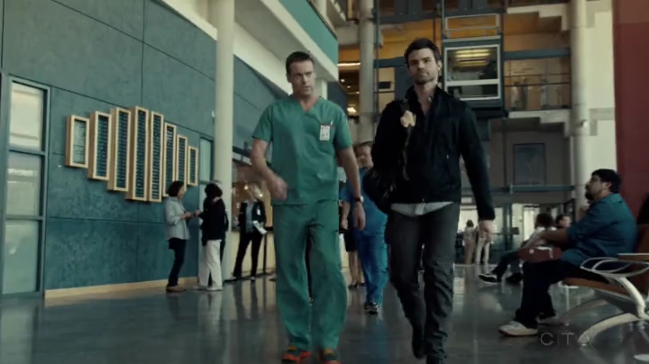 VampireDiariesWorld-dot-org_SavingHope2x05-0950.jpg