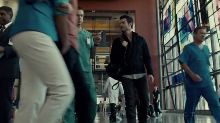 VampireDiariesWorld-dot-org_SavingHope2x05-0957.jpg