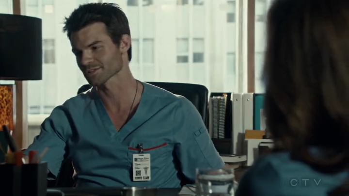 VampireDiariesWorld-dot-org_SavingHope2x05-1987.jpg