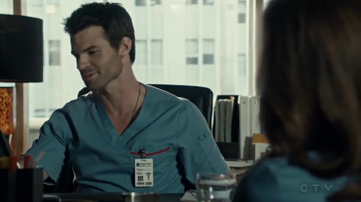 VampireDiariesWorld-dot-org_SavingHope2x05-1988.jpg