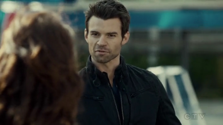 VampireDiariesWorld-dot-org_SavingHope2x06-2364.jpg