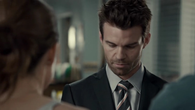 VampireDiariesWorld-dot-org_SavingHope2x07-0209.jpg