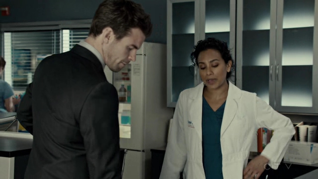 VampireDiariesWorld-dot-org_SavingHope2x07-0471.jpg