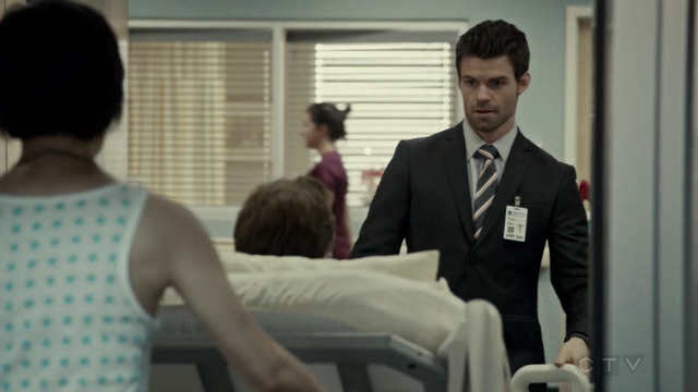 VampireDiariesWorld-dot-org_SavingHope2x07-0839.jpg