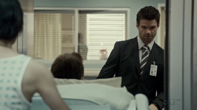 VampireDiariesWorld-dot-org_SavingHope2x07-0841.jpg