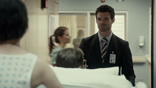 VampireDiariesWorld-dot-org_SavingHope2x07-0844.jpg