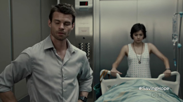 VampireDiariesWorld-dot-org_SavingHope2x07-1898.jpg