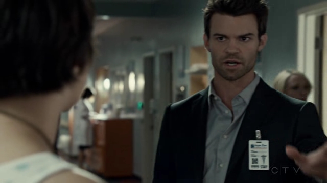 VampireDiariesWorld-dot-org_SavingHope2x07-2332.jpg