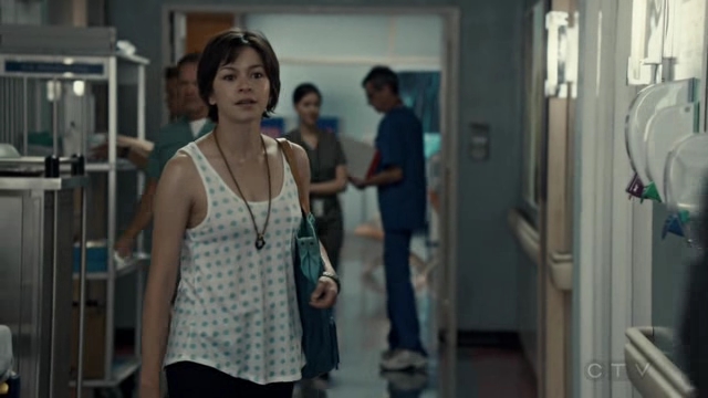 VampireDiariesWorld-dot-org_SavingHope2x07-2342.jpg