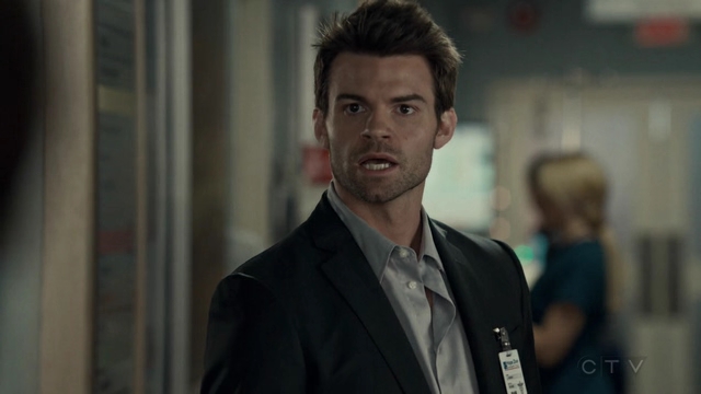 VampireDiariesWorld-dot-org_SavingHope2x07-2343.jpg