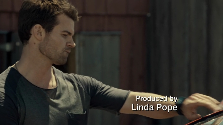 VampireDiariesWorld-dot-org_SavingHope2x08-0320.jpg