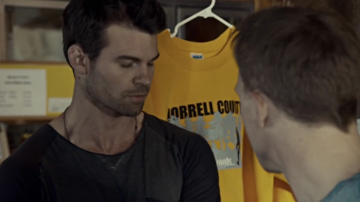 VampireDiariesWorld-dot-org_SavingHope2x08-0352.jpg