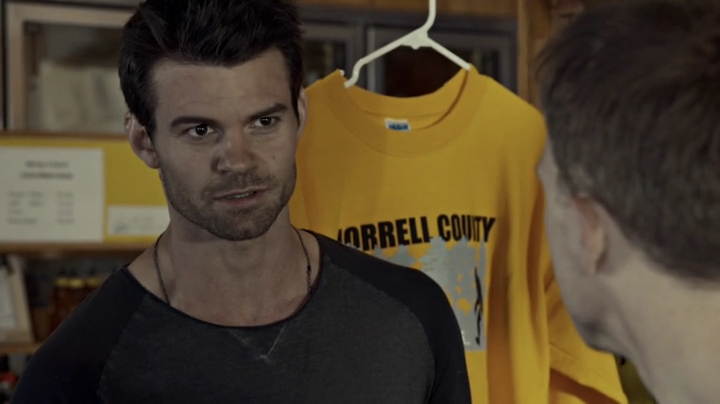 VampireDiariesWorld-dot-org_SavingHope2x08-0358.jpg