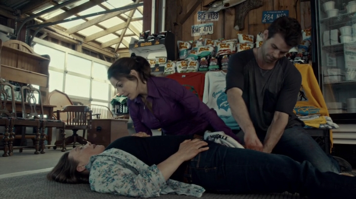 VampireDiariesWorld-dot-org_SavingHope2x08-0443.jpg