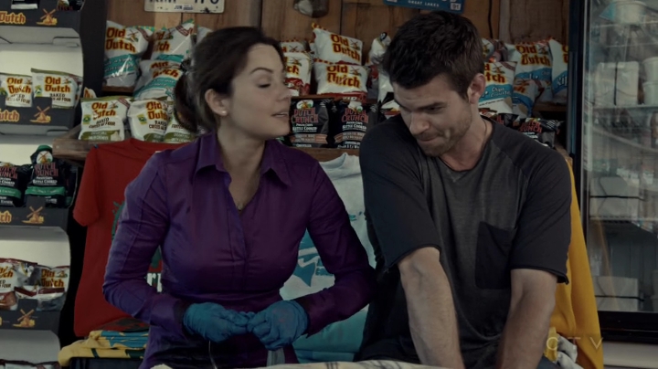 VampireDiariesWorld-dot-org_SavingHope2x08-0839.jpg