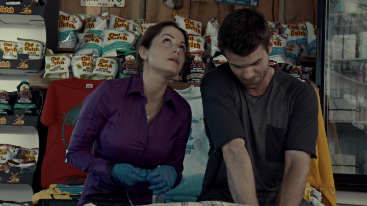 VampireDiariesWorld-dot-org_SavingHope2x08-0841.jpg