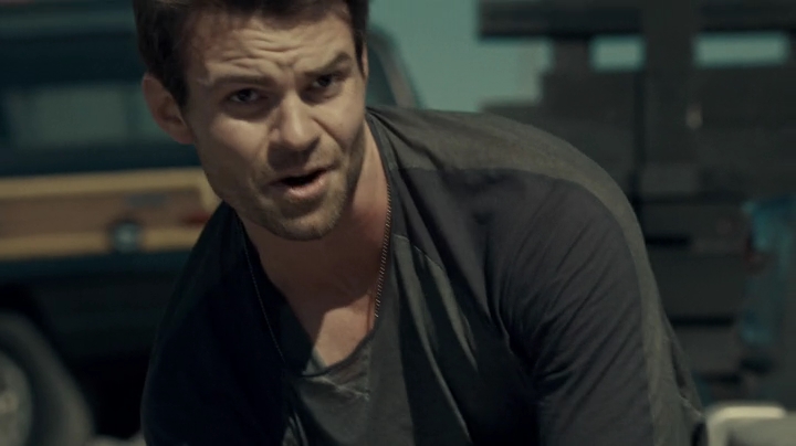 VampireDiariesWorld-dot-org_SavingHope2x08-0940.jpg