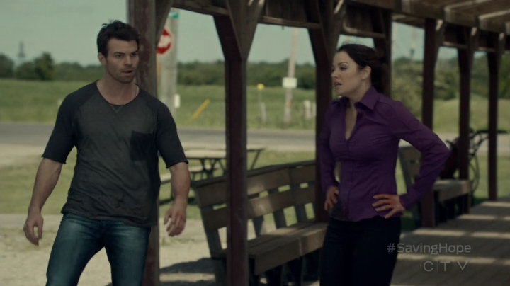 VampireDiariesWorld-dot-org_SavingHope2x08-0974.jpg