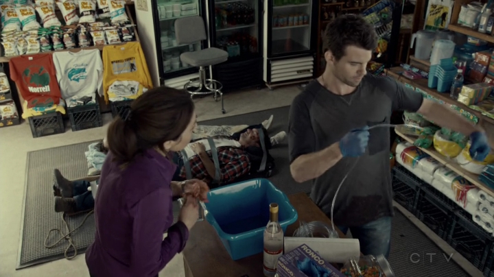 VampireDiariesWorld-dot-org_SavingHope2x08-1714.jpg