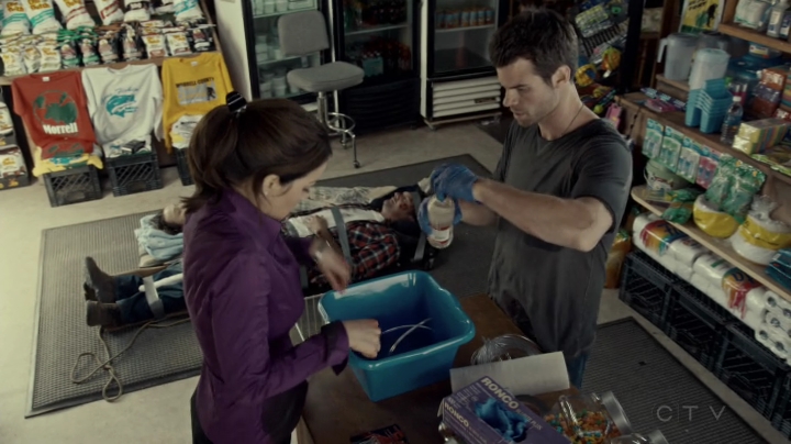 VampireDiariesWorld-dot-org_SavingHope2x08-1723.jpg